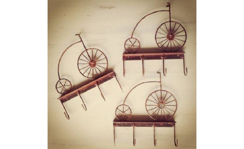 Κρεμάστρα 04