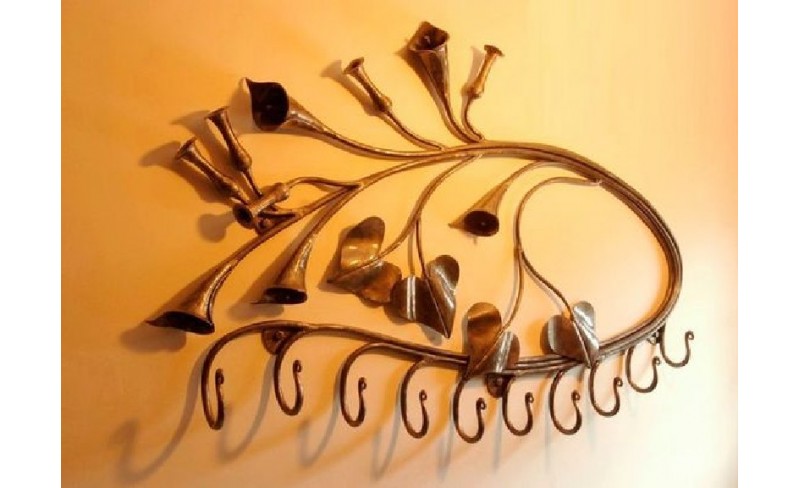 Κρεμάστρα 02