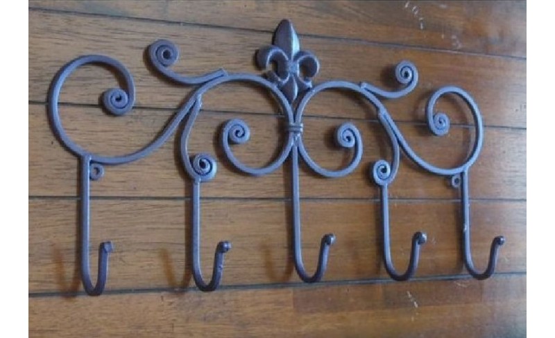  Κρεμάστρα 07