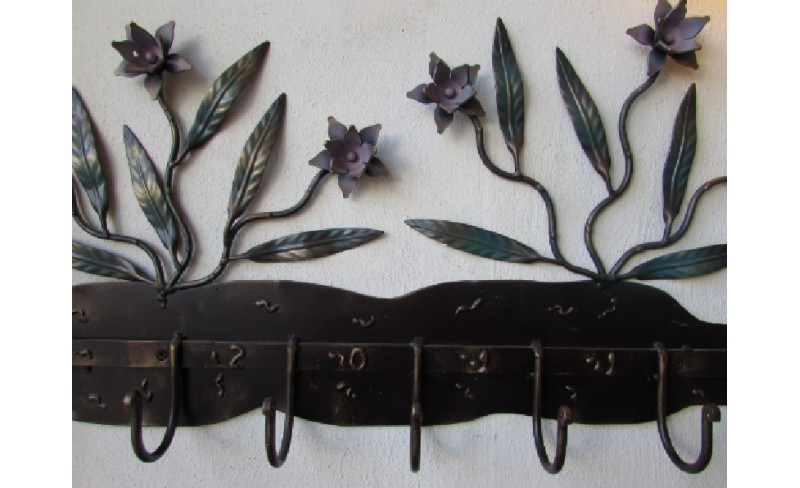  Κρεμάστρα 09